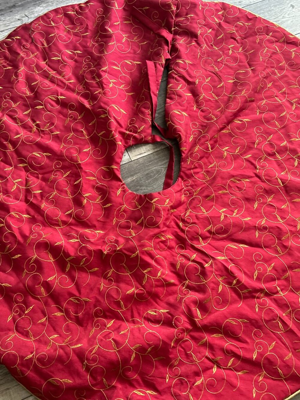 Vintage Dark Burgandy Red and Gold Trim Tree Skirt - 52 Inch